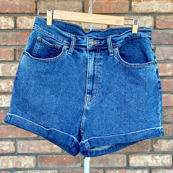 Vintage LEVI jean shorts - Picture 1 of 2